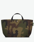 "Packshot of a 1838W travel bag rectangular bottom
with short polycotton handles and a zipper and an inside pocket.
This extra-large bag is made of printed polyamide
Sac cabas a poignees courtes camouflage format XL"