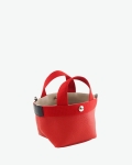 "Packshot of a 2700G tote bag square bottom
with short polycotton handles and webbing and a snap button and 2 rings.
The tote is made of pebbled grain coated canvas.
Sac cabas en toile enduite dans une taille XS"