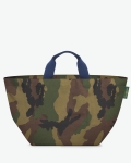 "Packshot of a 848W travel bag square bottom
with short polycotton handles and a zipper and an inside pocket.
This extra-large bag is made of printed polyamide
Sac cabas a poignees courtes camouflage format XL"